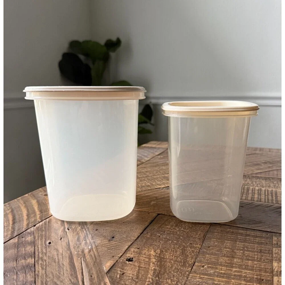 Set of 2 Rubbermaid Servin' Saver Food Canisters Containers #5 #8 Almond Lids